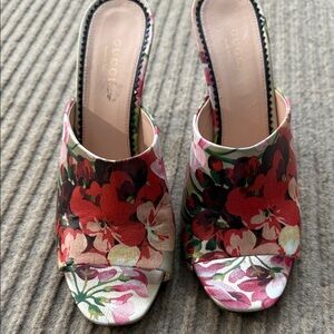 Gucci Floral Slip-On Mules in Red, Pink and Green